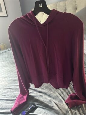 ALO YOGA Women's Cropped Hooded Pullover Sway Sweatshirt - Rare color! Large